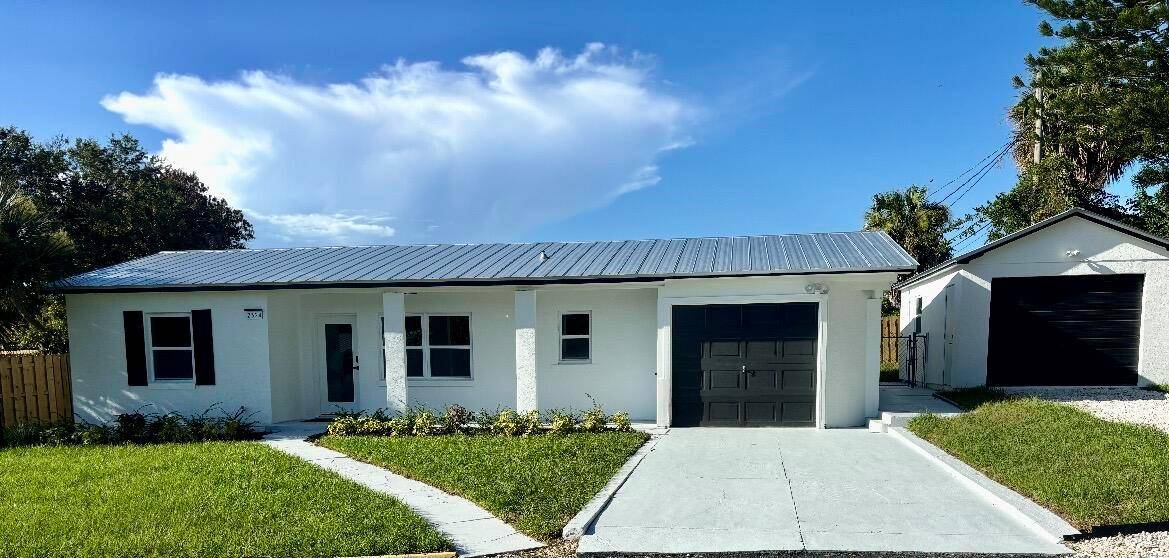 2324 NE Pine RidgeJensen Beach - picture