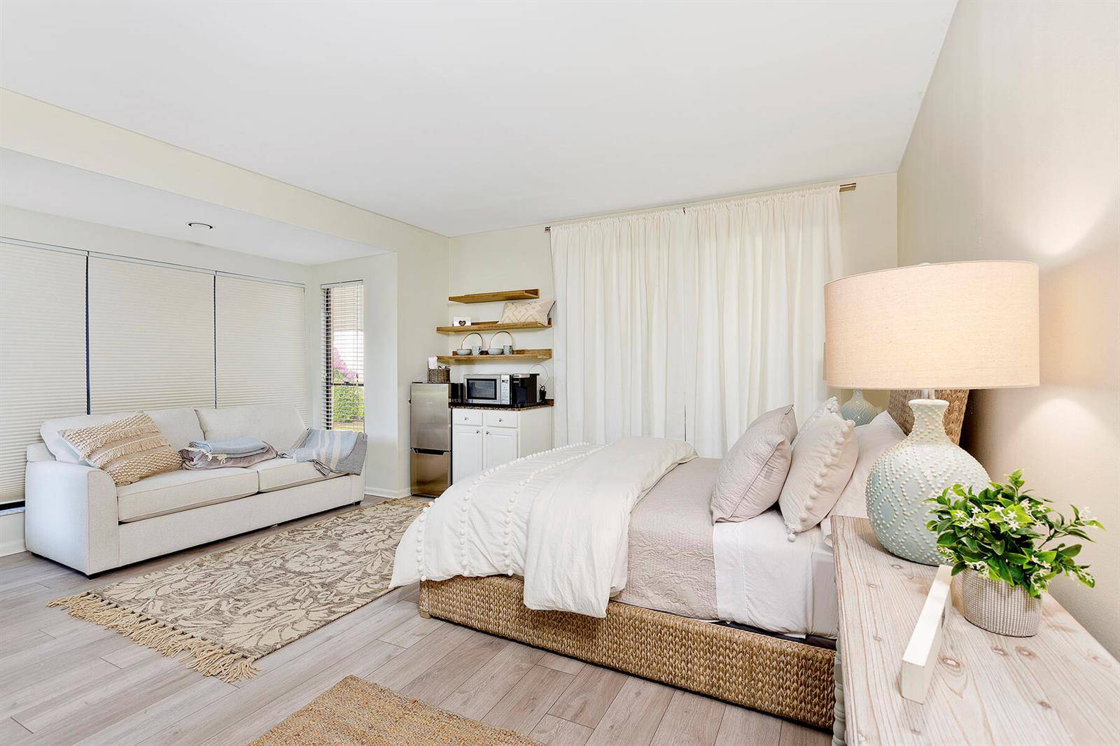 11818 PebblewoodWellington - PEBBLEWOOD CONDO,PALM BEACH POLO condo unit 101 - picture