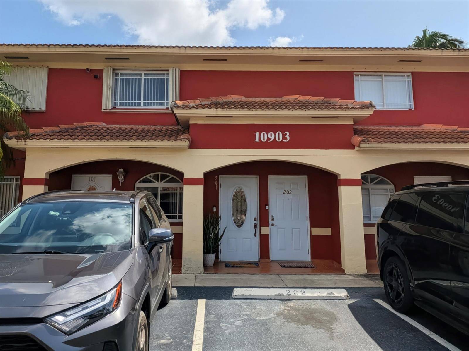 10903 W OkeechobeeHialeah - GARDEN VILLAS CONDO I condo unit 201 - picture