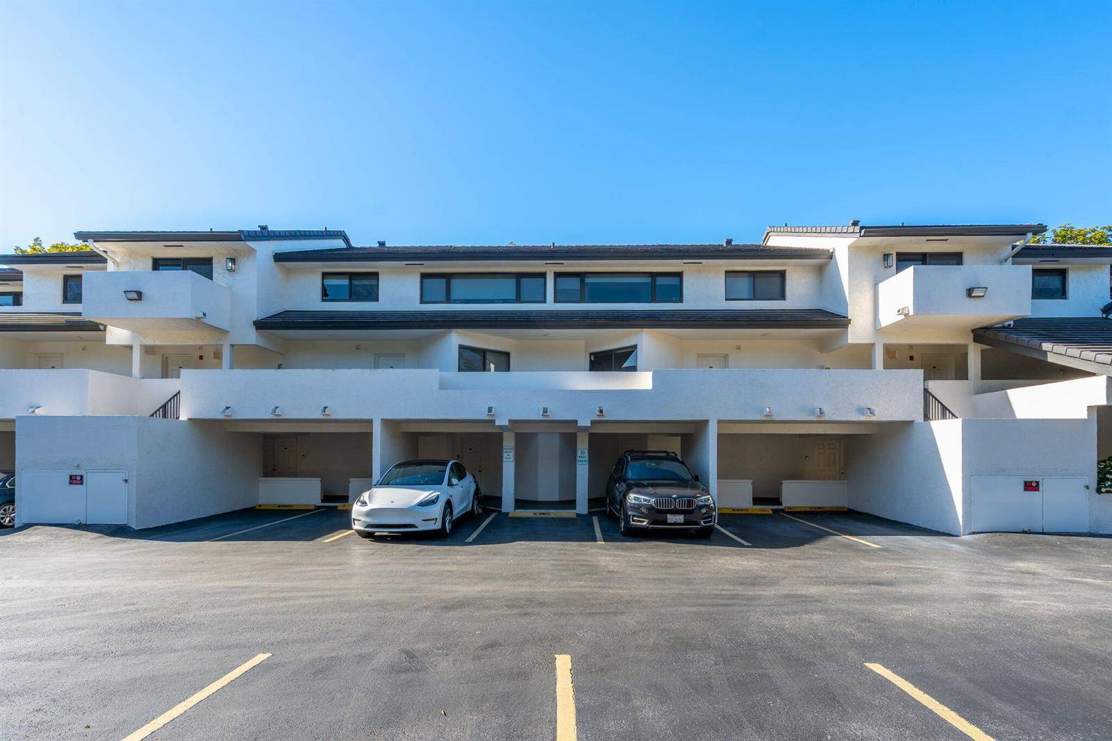 5750 TurinCoral Gables - GABLES SOUTH CONDO condo unit 206 - picture