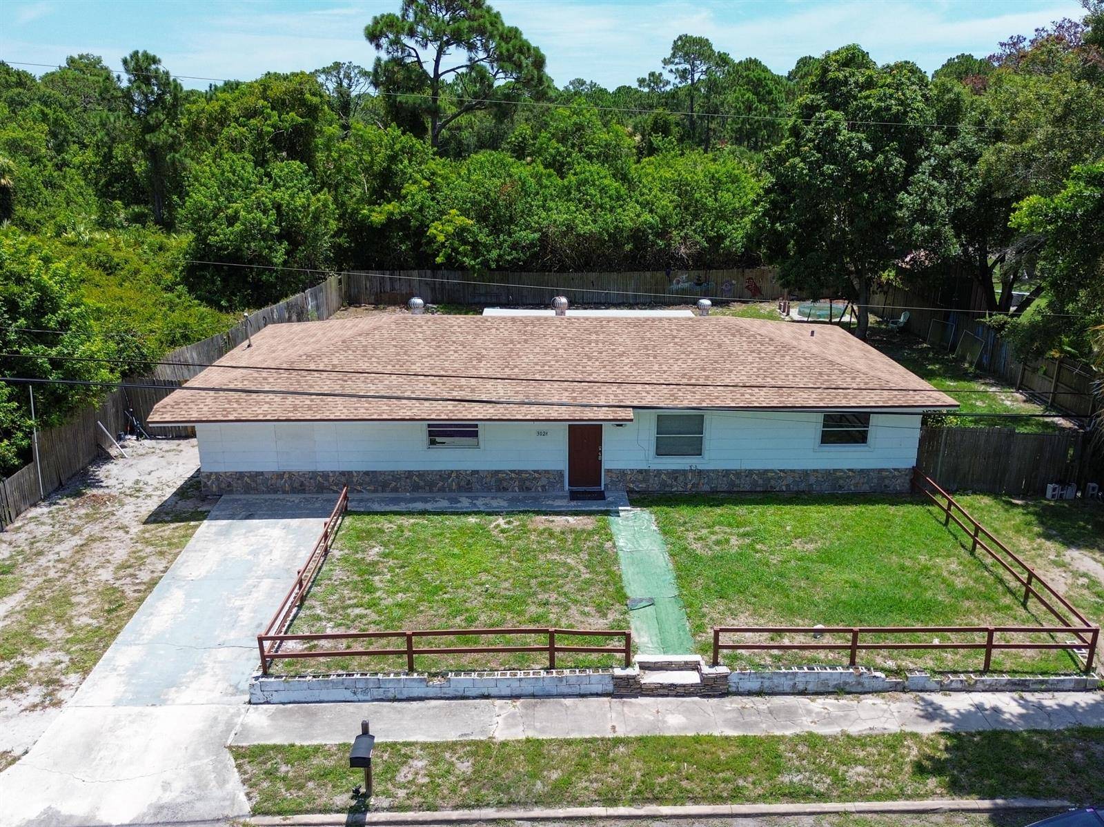 3024 W DixieFort Pierce - picture