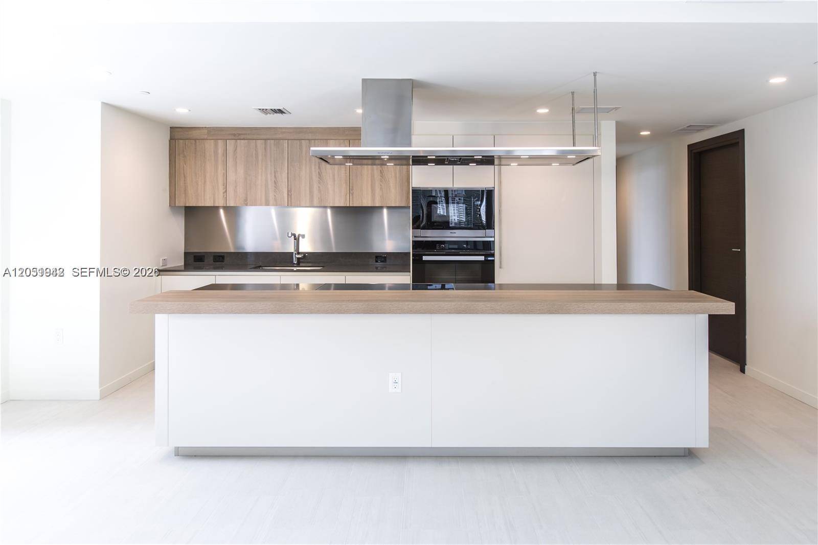 1000 Brickell PlzMiami - BRICKELL FLATIRON CONDO condo unit 2110 - picture