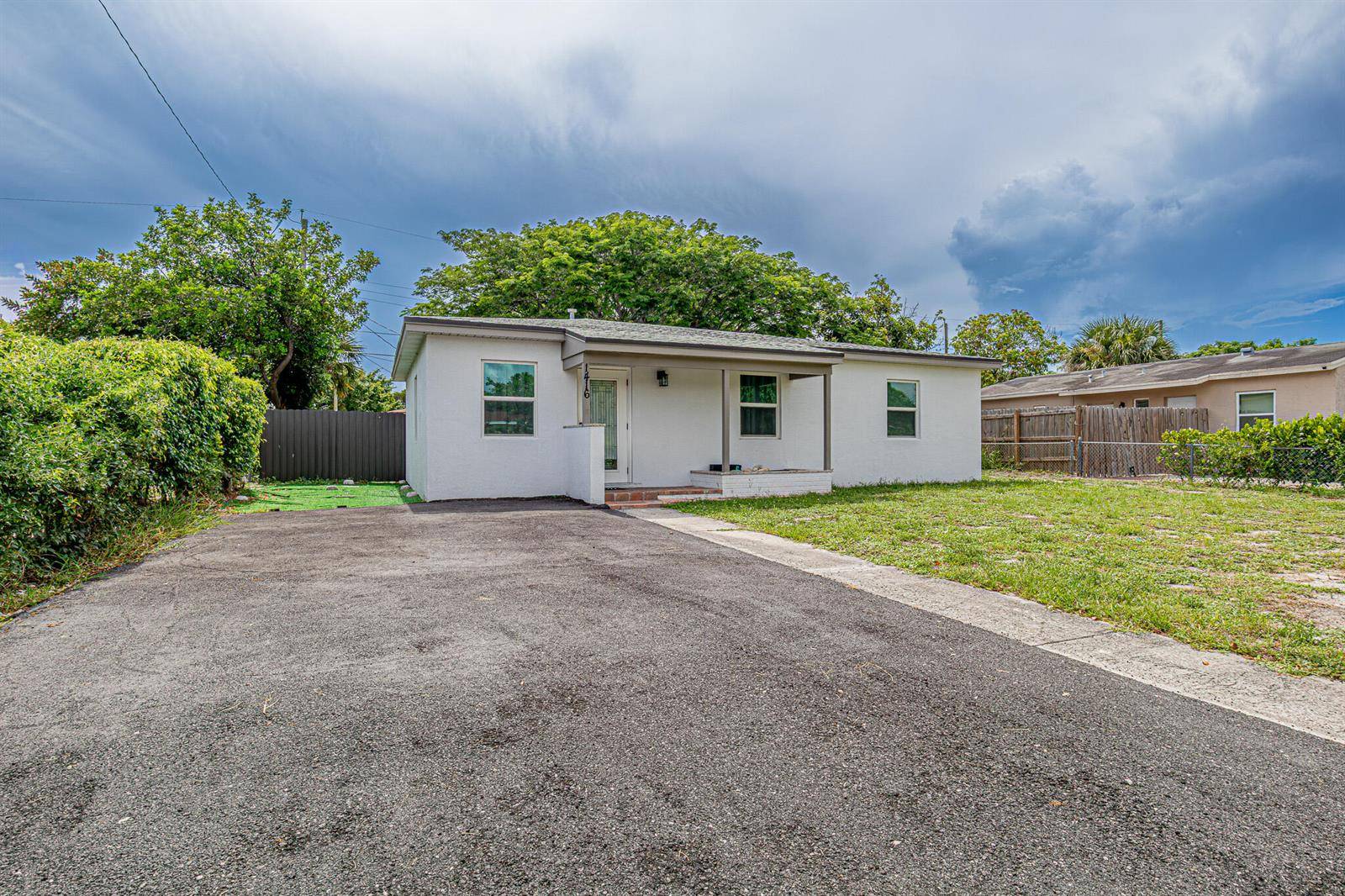 1416 S C - picture