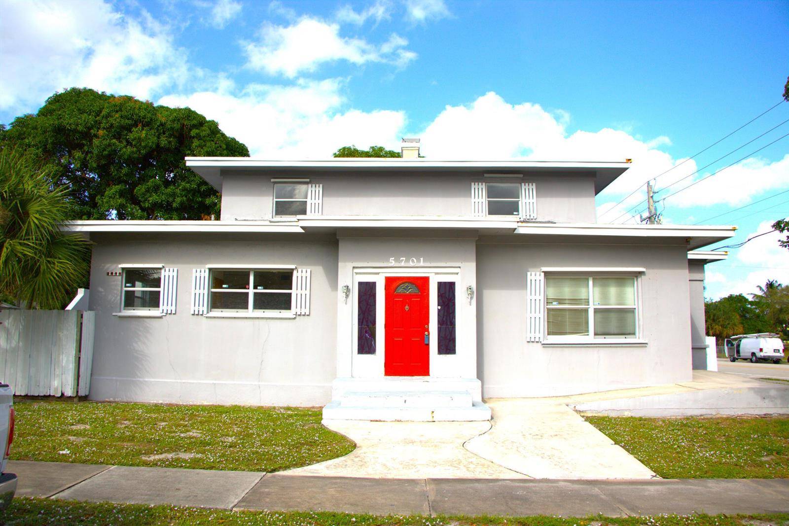 5701 N FlaglerWest Palm Beach - picture
