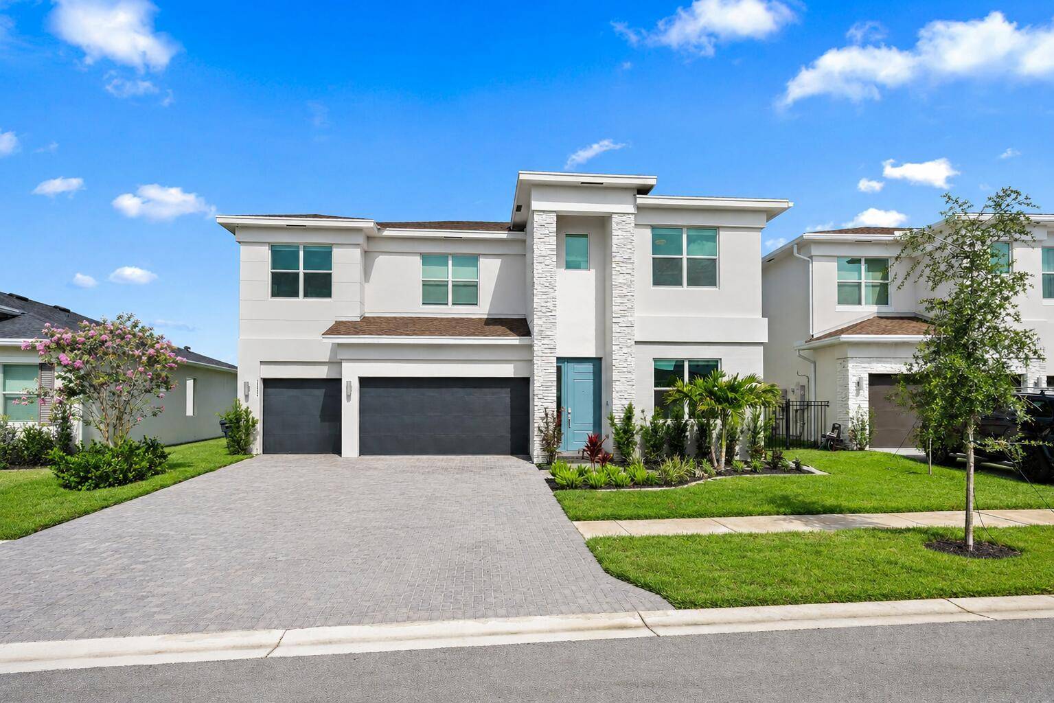 1525 Stockbridge - picture