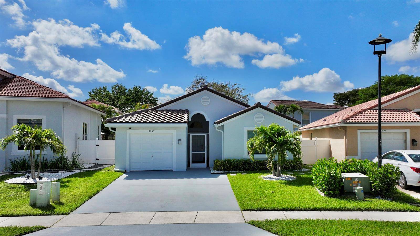 6883 Desert InnLake Worth - picture