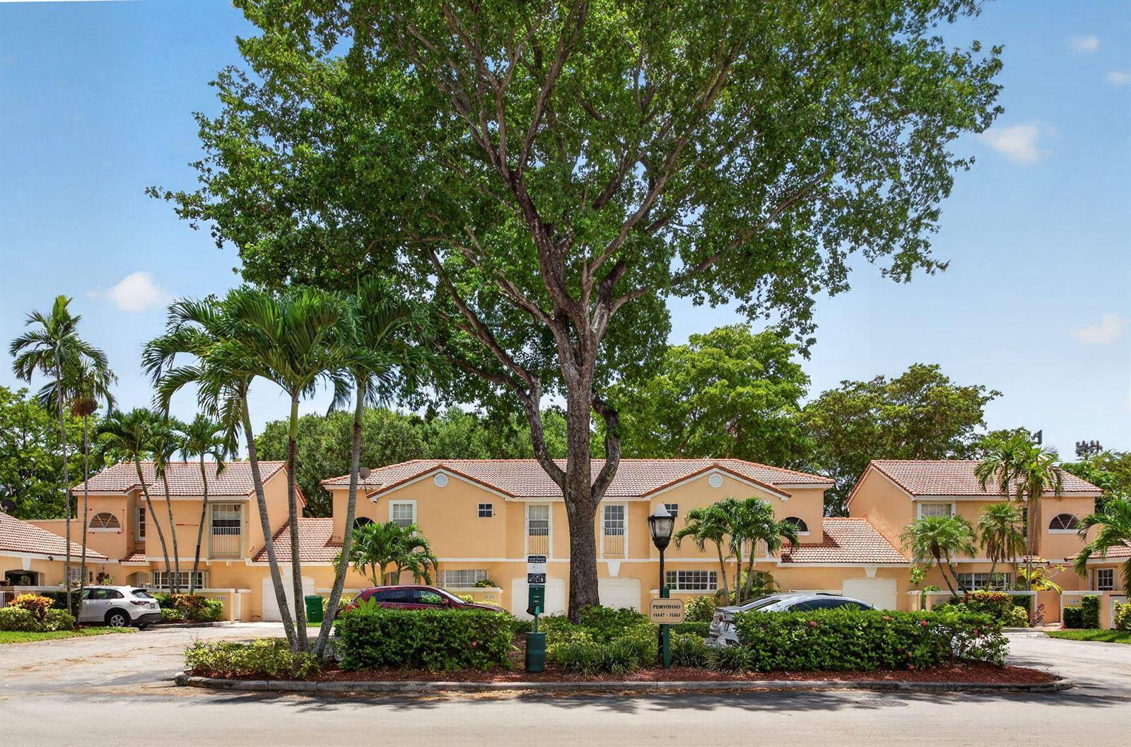 11451 LakeviewCoral Springs - PORTOFINO CONDOMINIUM condo unit 3a - picture