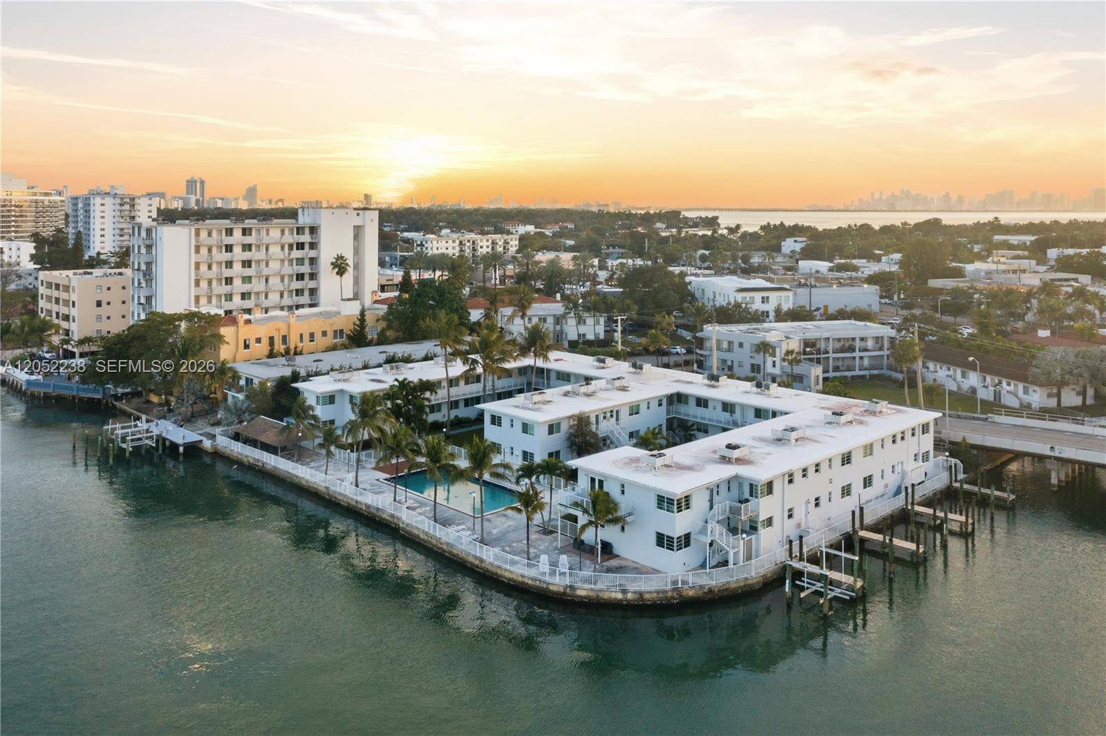 7207 Bay DrMiami Beach - ISLAND POINT SOUTH CONDO condo unit 21 - picture