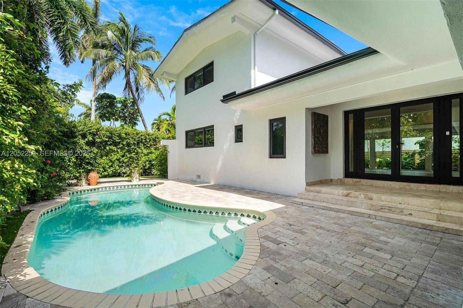 7810 Beachview DrNorth Bay Village - picture