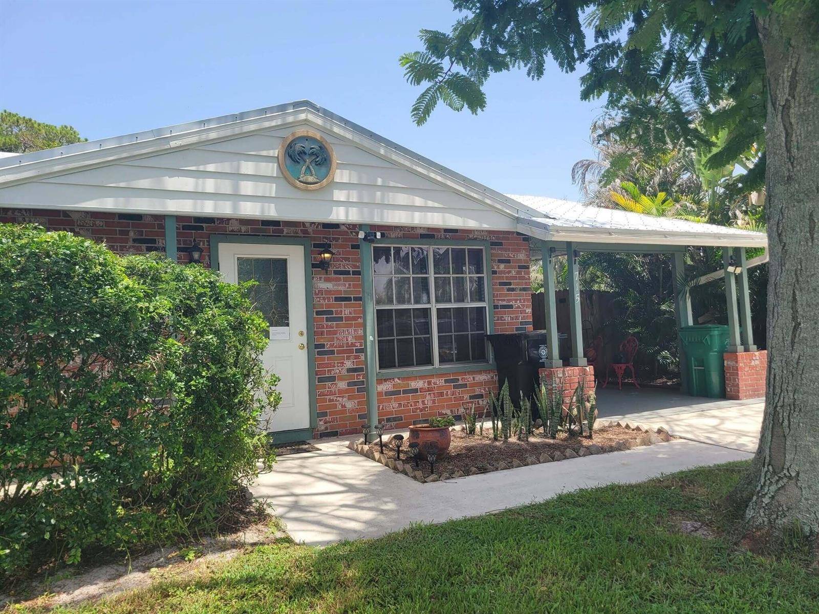 715 SE ForgalPort St. Lucie - picture