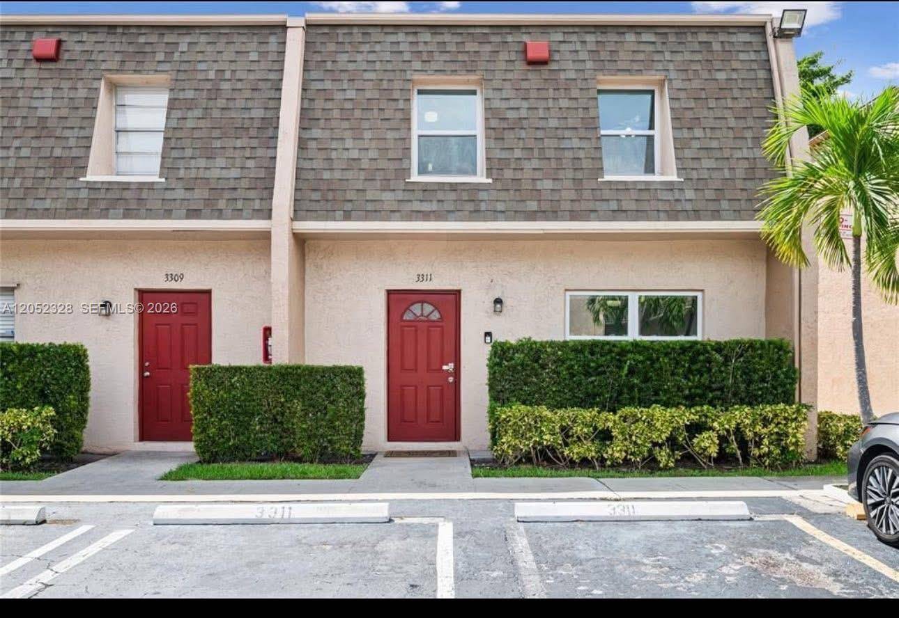 3311 Mallard ClosePompano Beach - BLUE LAKE TOWNHOUSES COND condo unit 51 - picture