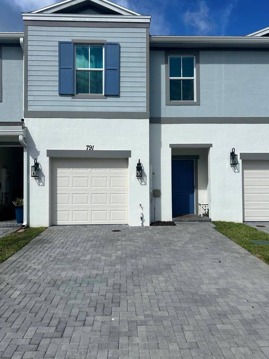 791 NE TrailsidePort St. Lucie - picture