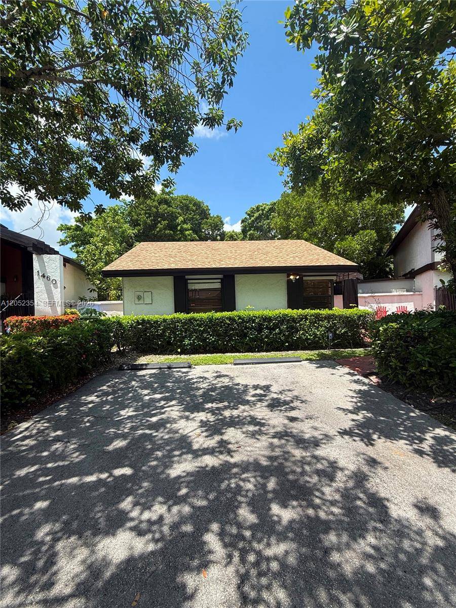 1470 Flamingo CtPembroke Pines - picture