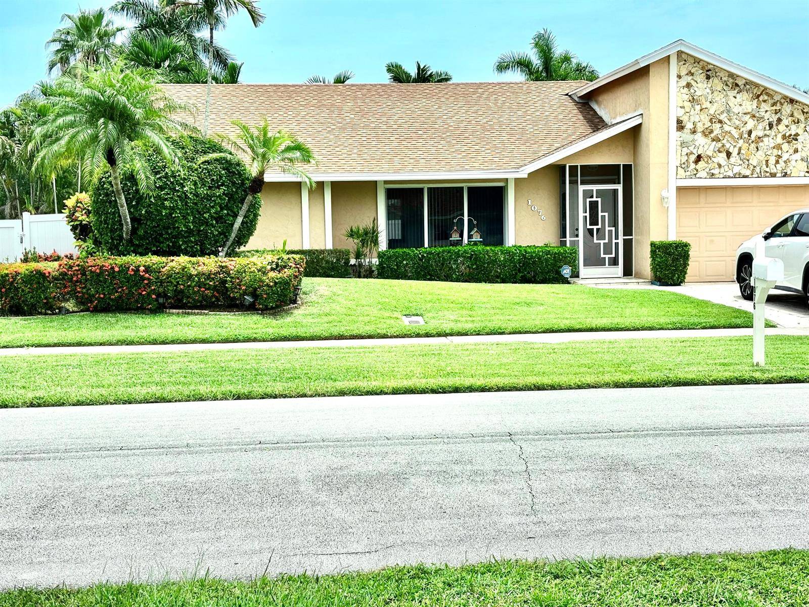 1076 SW 26thDeerfield Beach - picture