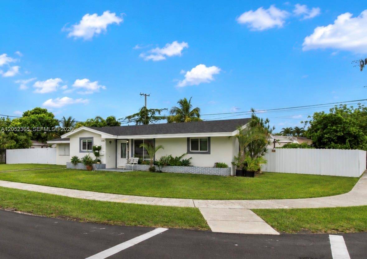 11241 SW 177th StMiami - picture