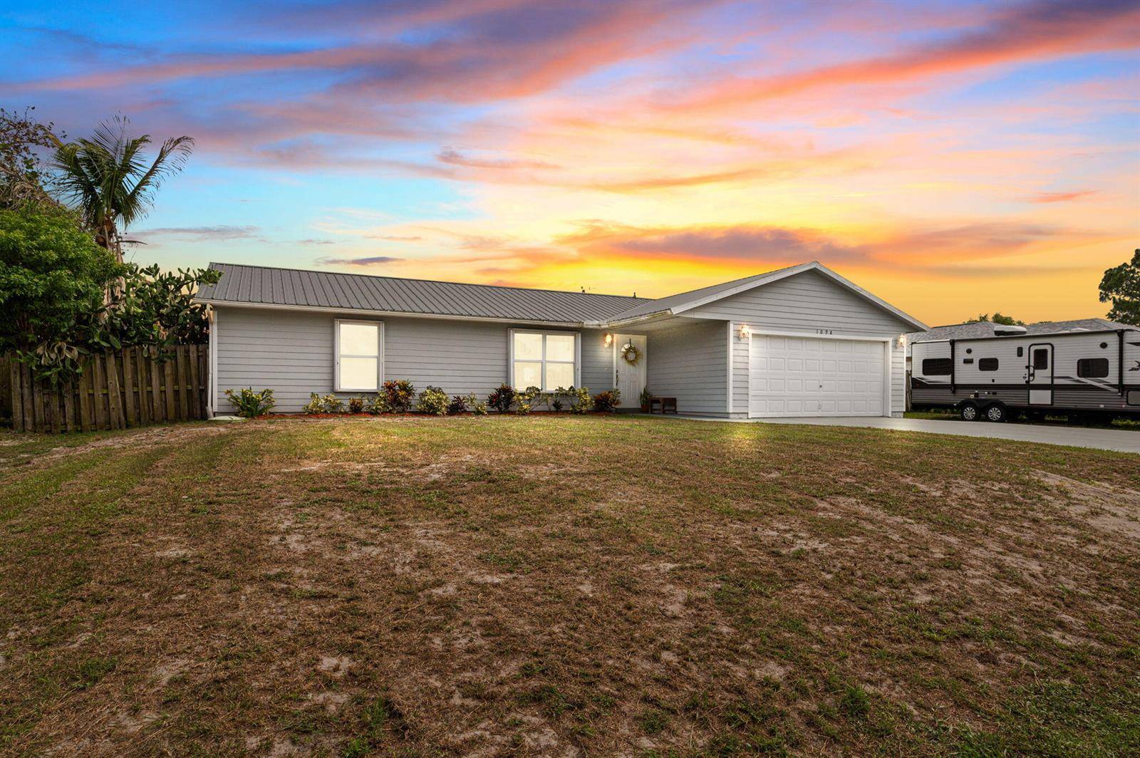 1098 SW JanettePort St. Lucie - picture