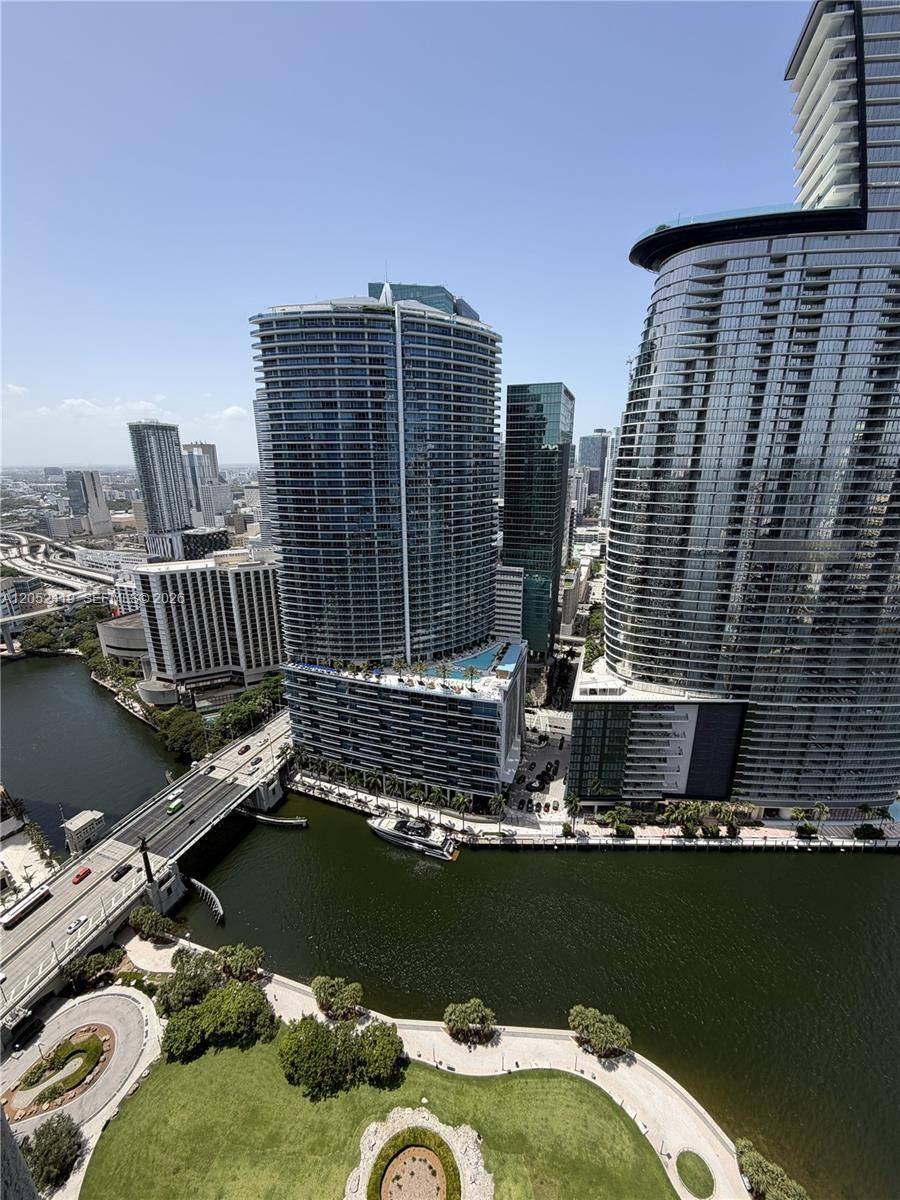 475 Brickell AveMiami - ICONBRICKELL CONDO NO 1,ICONBRICKELL CONDO N condo unit 4008 - picture
