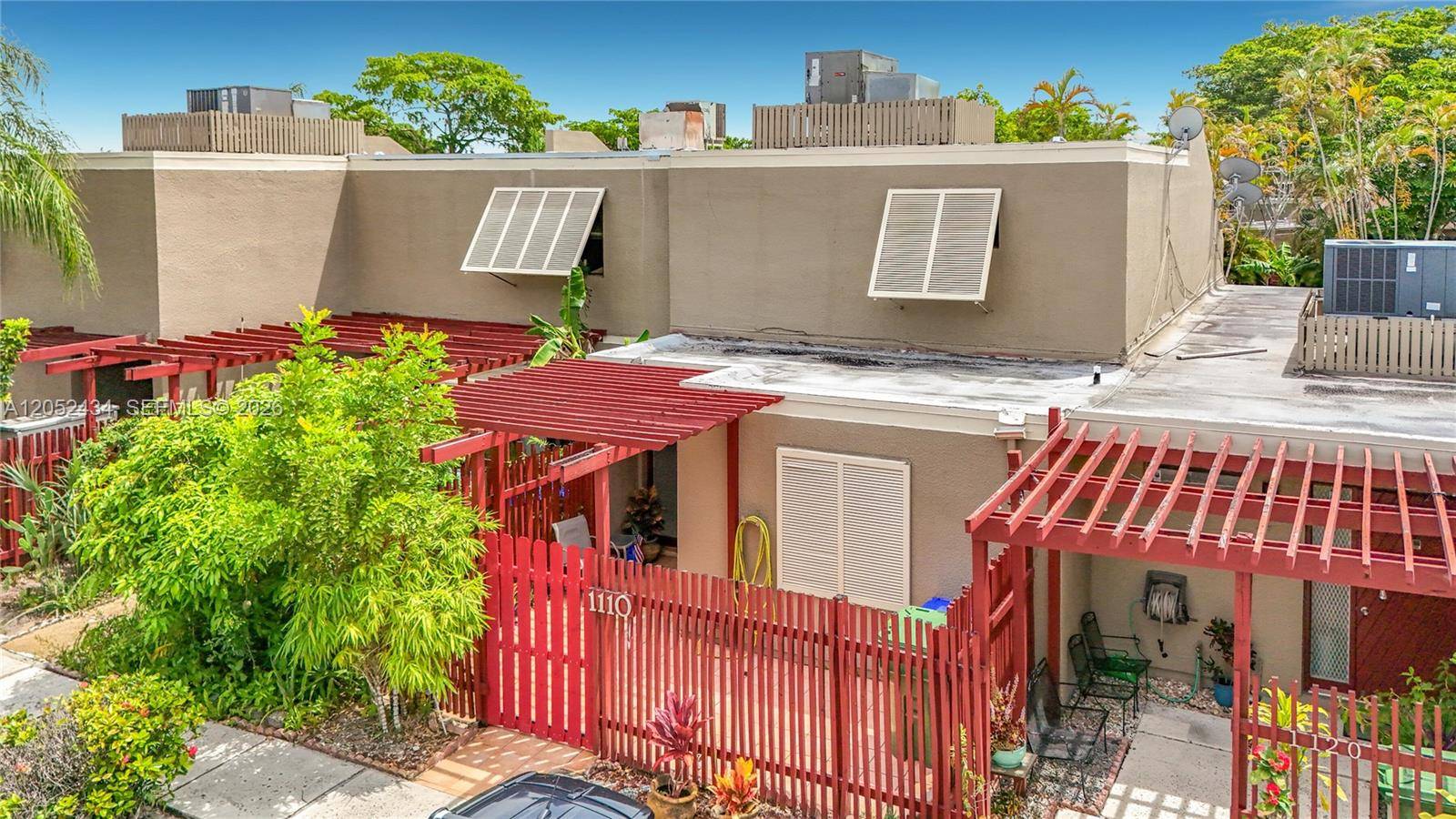 1110 W Fairway RdPembroke Pines - picture