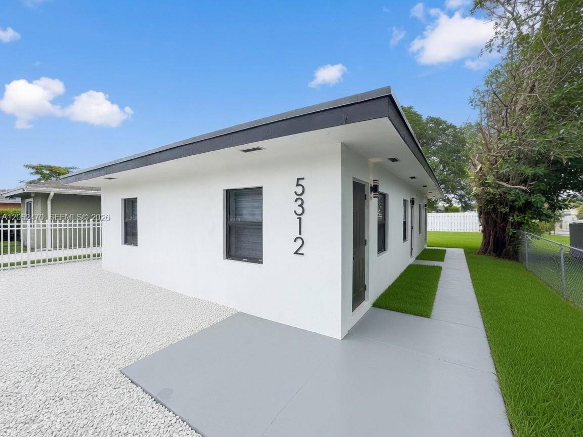 5312 NW 24th CtMiami - picture