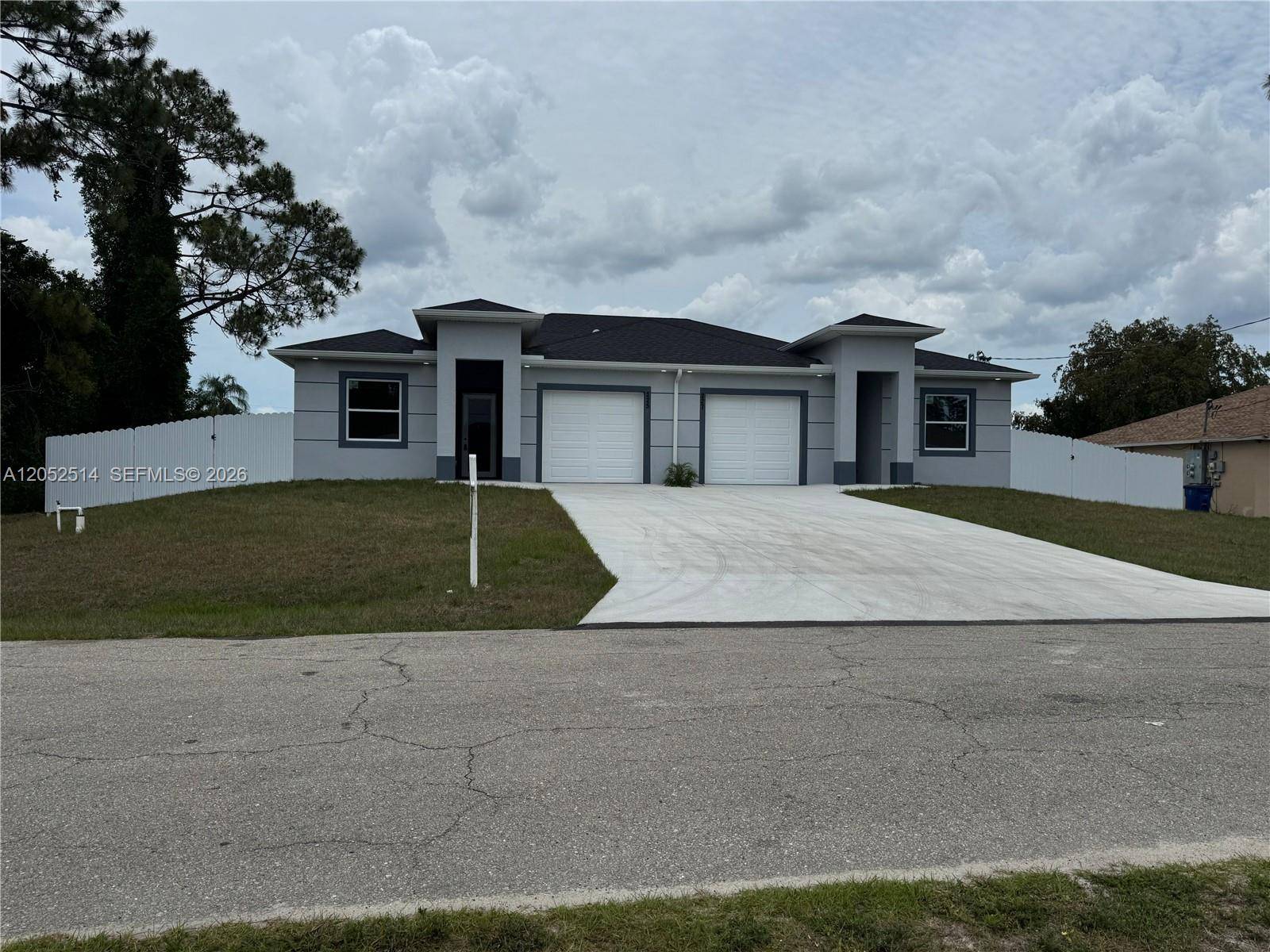 225/227 Homer Ave SLehigh Acres - picture