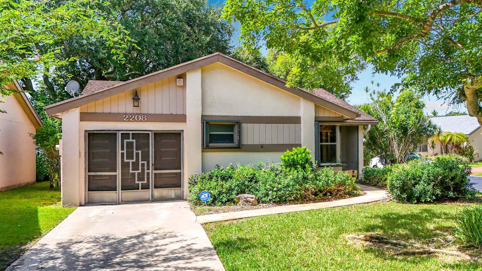 2208 SeagrapeCoconut Creek - picture