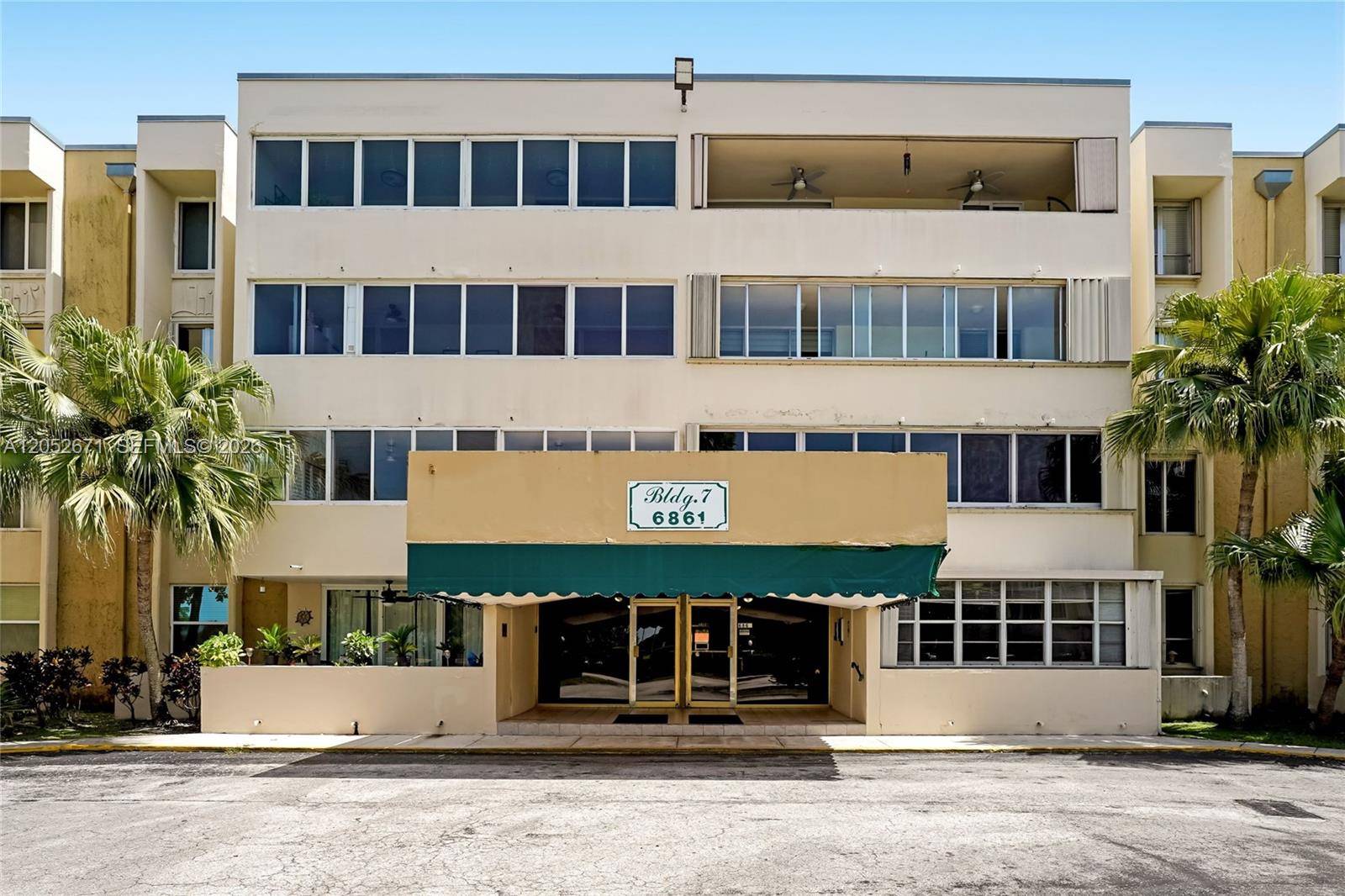 6861 SW 147th AveMiami - SOVEREIGNS CONDO condo unit 3G - picture