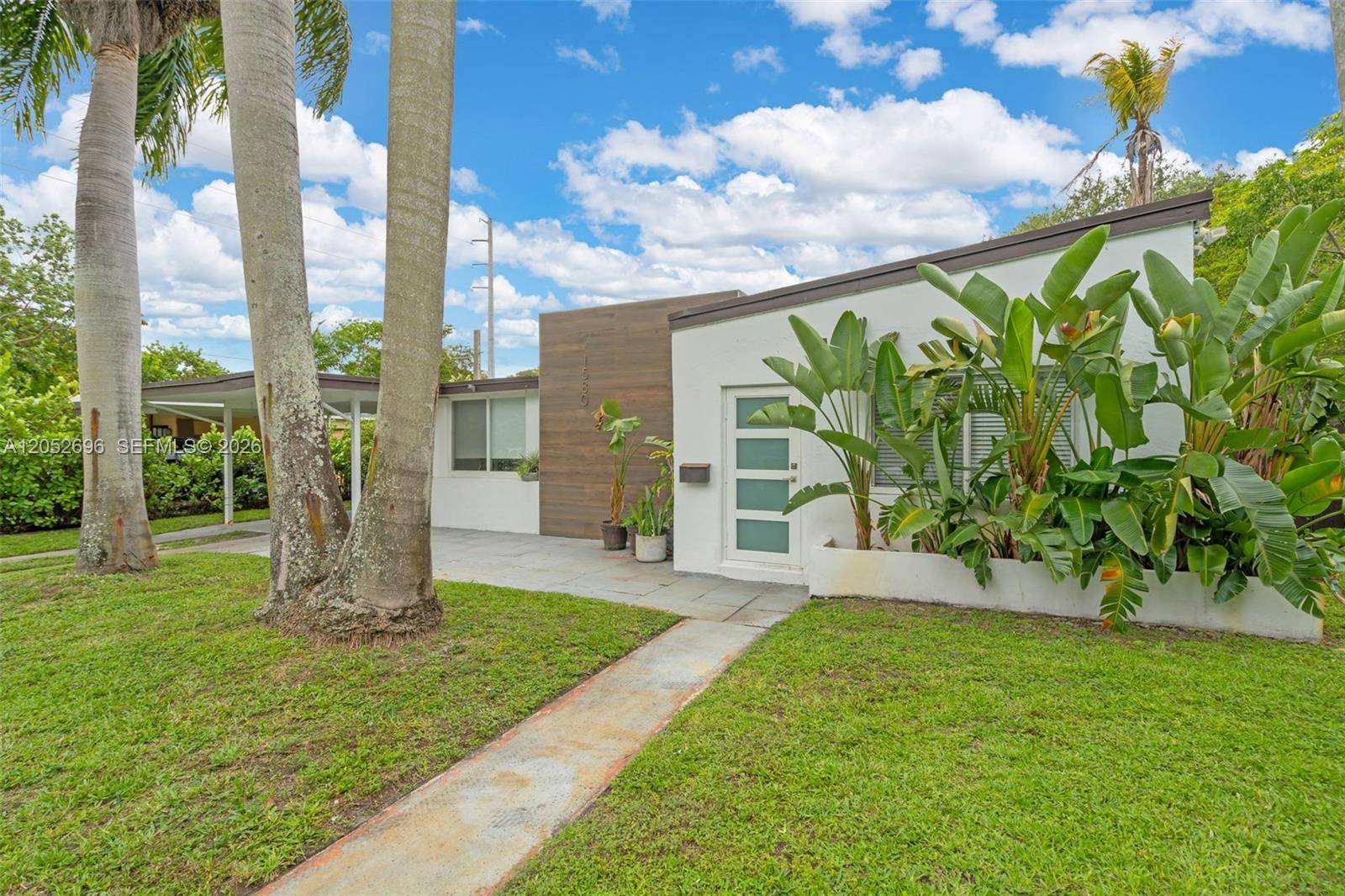 1580 NE 139th StNorth Miami - picture