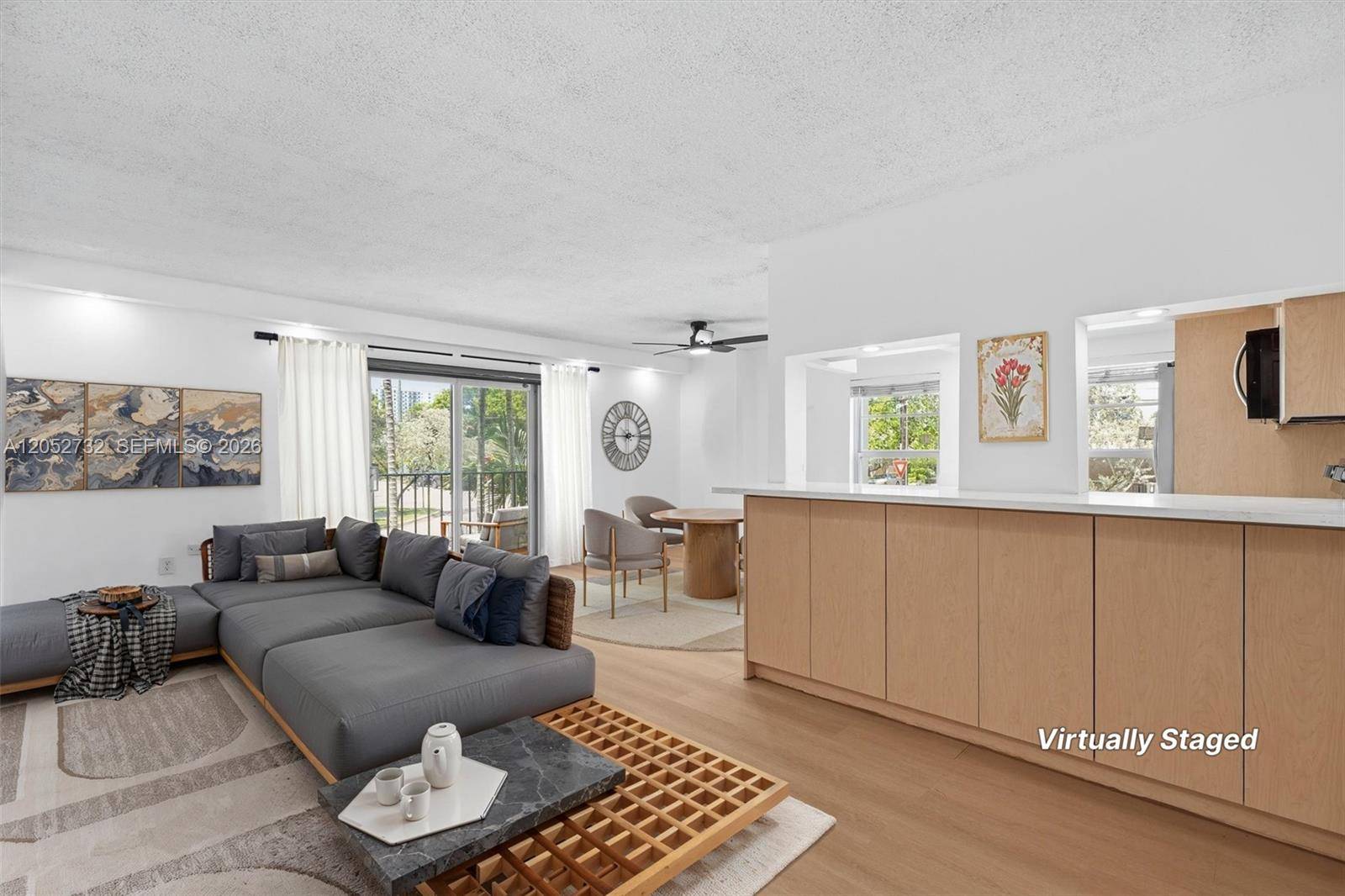 110 Salamanca AveCoral Gables - IONIAN PLAZA CONDO condo unit 202 - picture