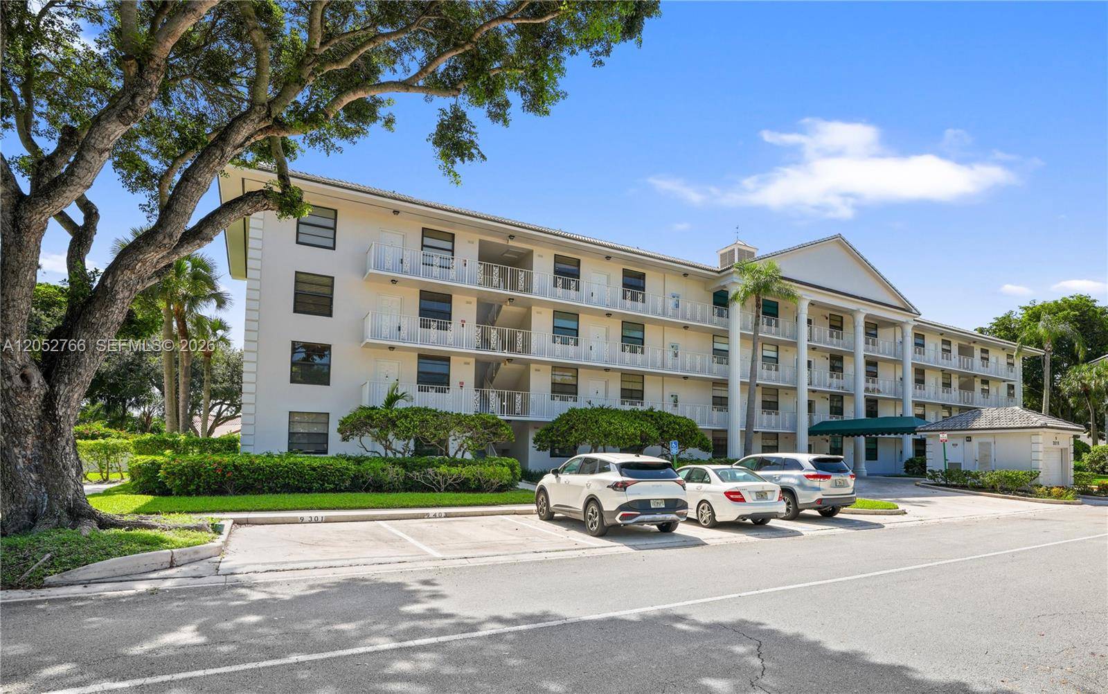 3516 Whitehall DrWest Palm Beach - Whitehall Condos condo unit 301 - picture