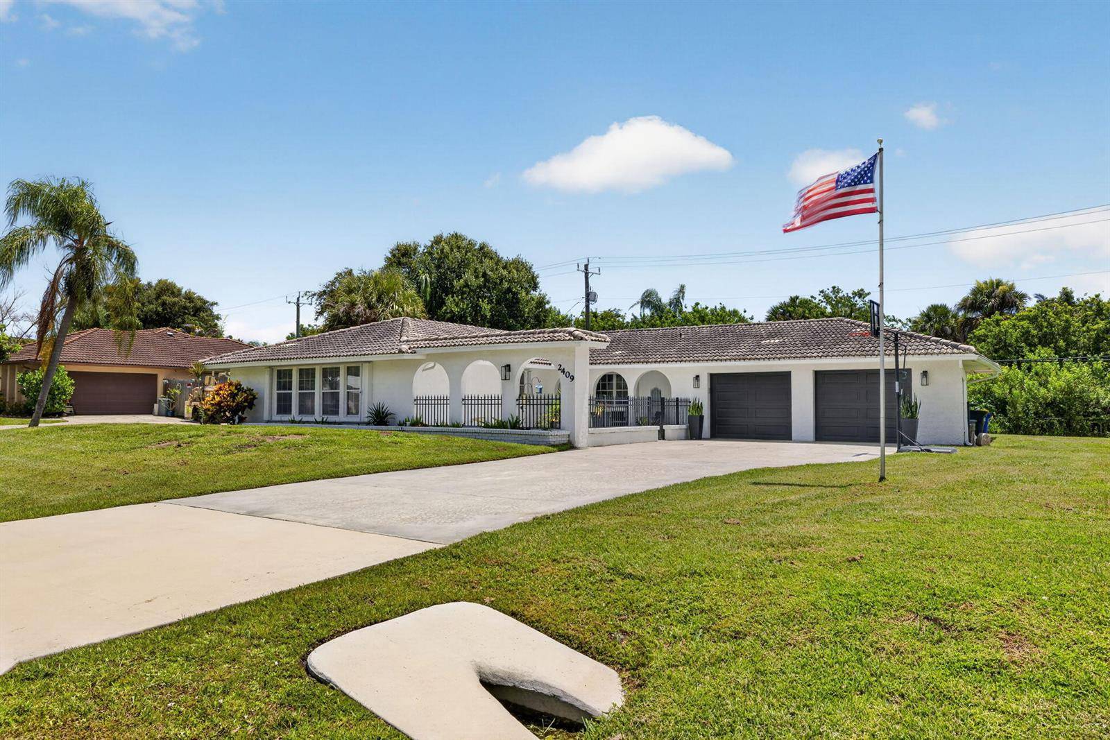 2409 NW EvergladesStuart - picture