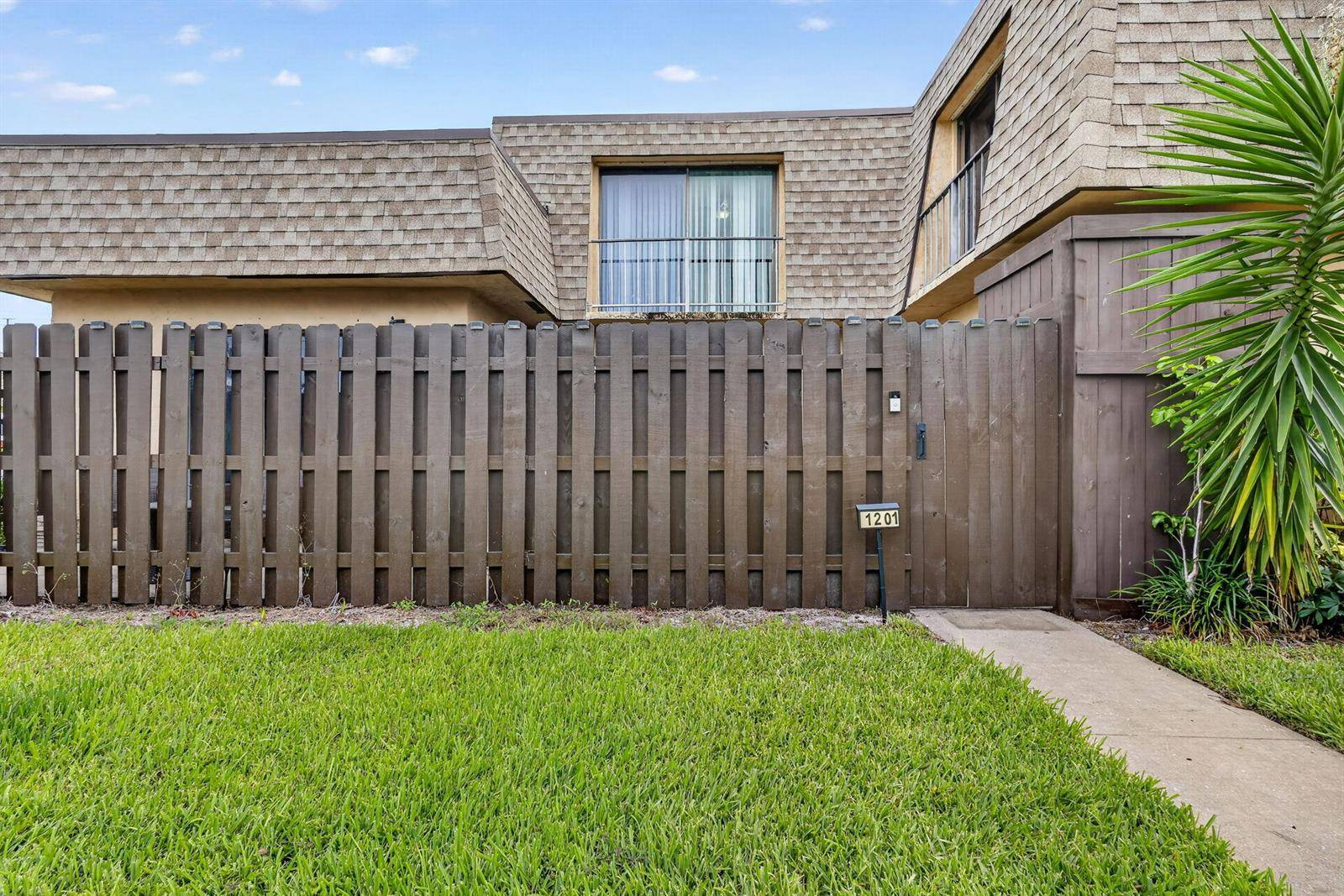 1201 WATERVIEWPalm Springs - WATERVIEW ESTATES,Waterview Estates condo unit 12a - picture