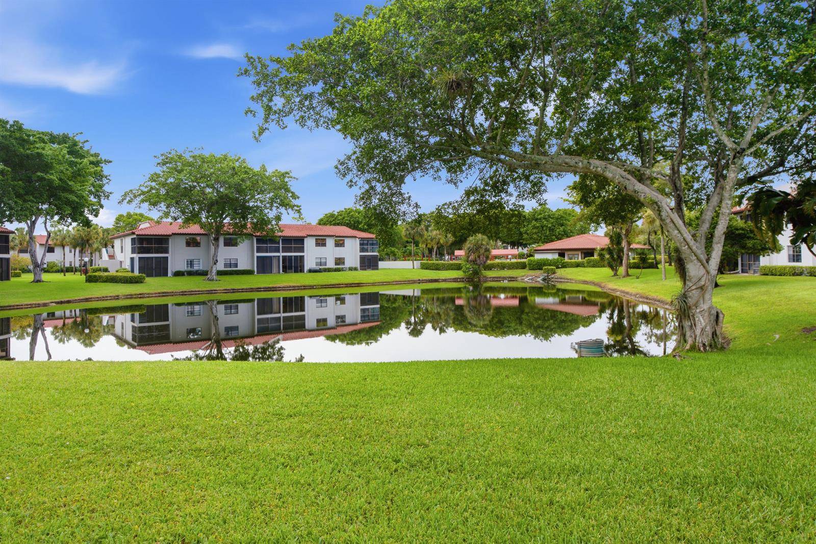 9232 Pecky CypressBoca Raton - CYPRESSES OF BOCA LAGO CON,Boca Lago condo unit 2G - picture