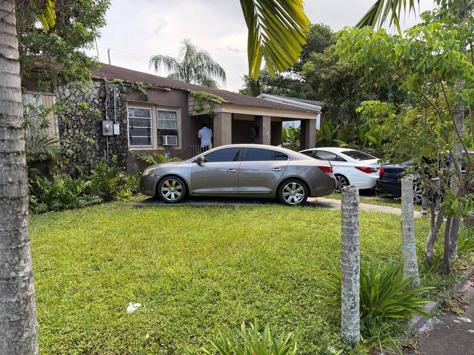 1280 NW 51STMiami - picture