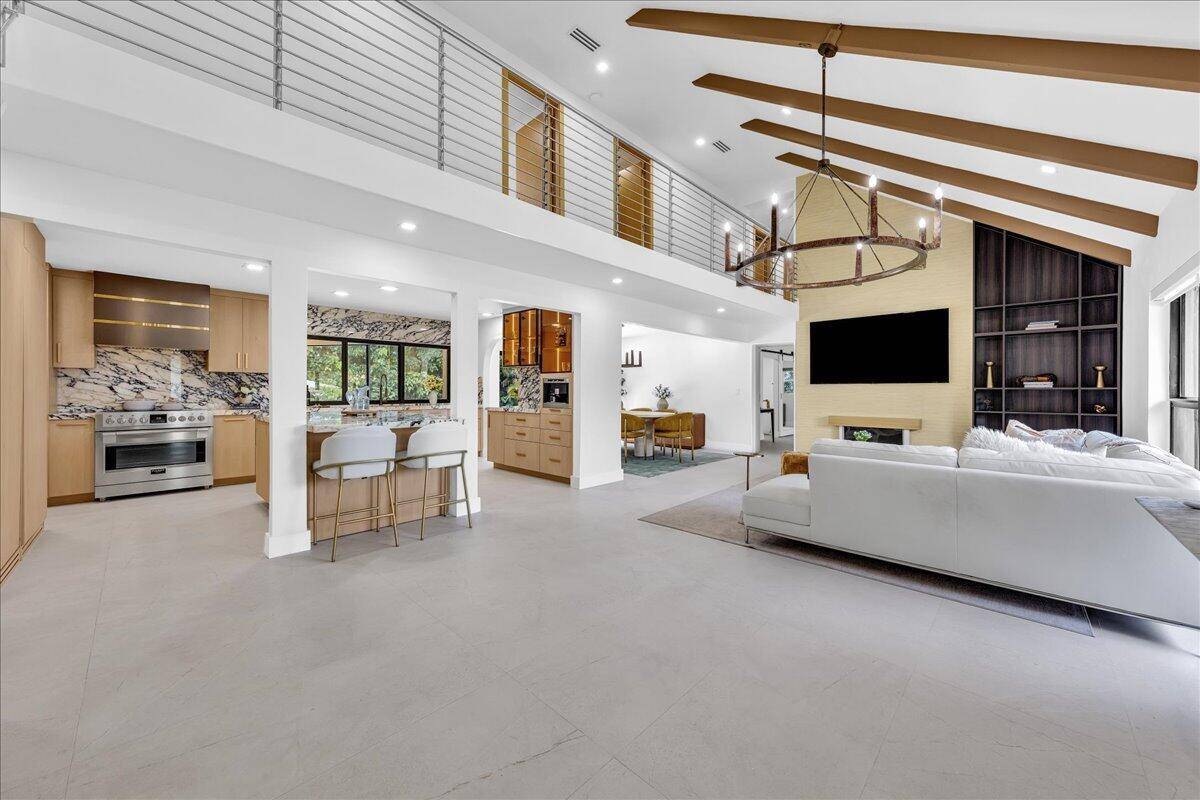 342 N FAIRWAYTequesta - picture