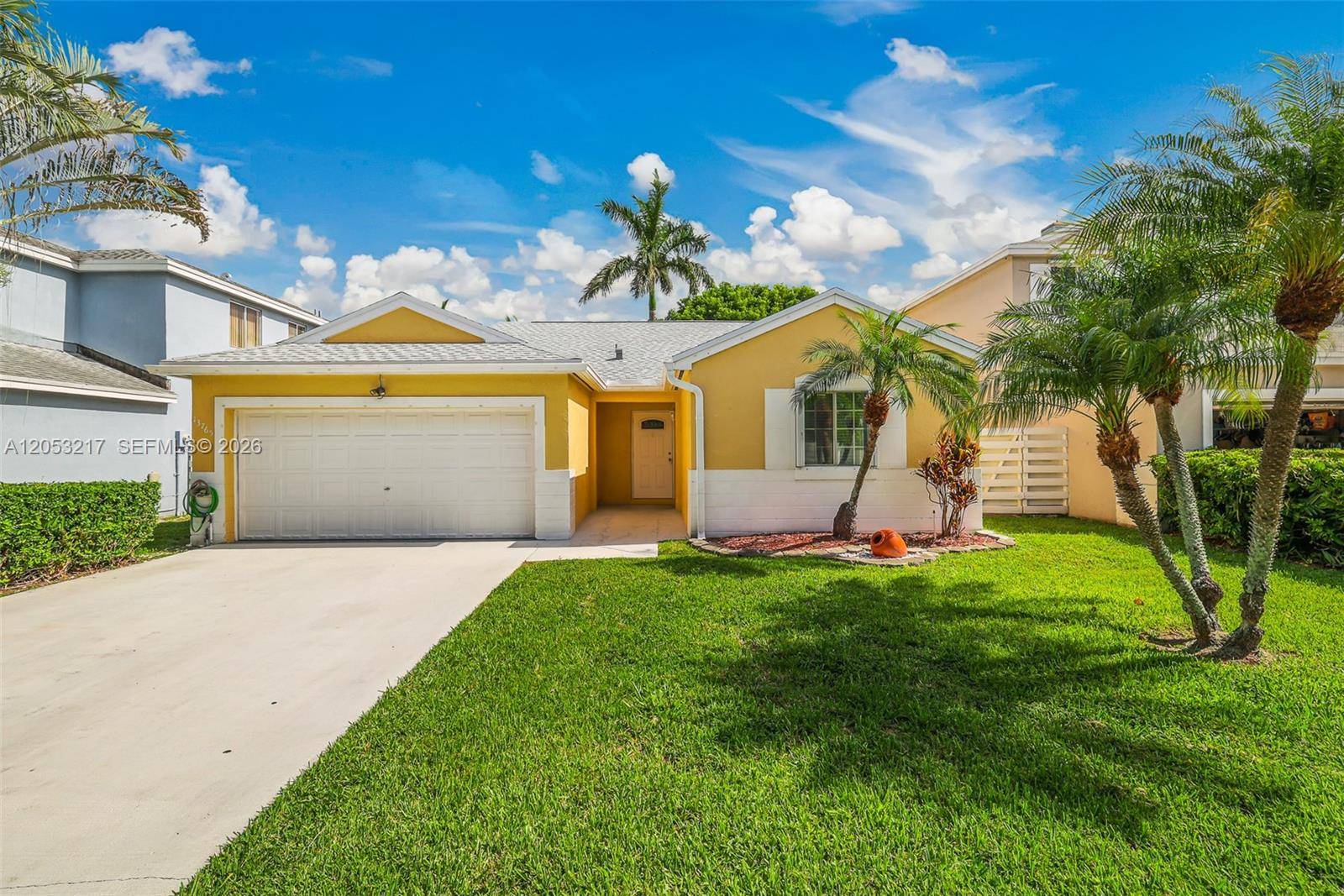 13765 SW 145th StMiami - picture