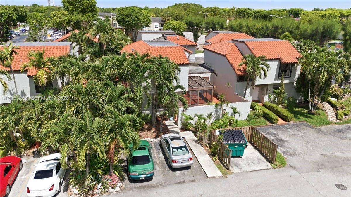 10339 NW 9th St CirMiami - CARIBBEAN SPRINGS VILLAGE condo unit 2-2 - picture