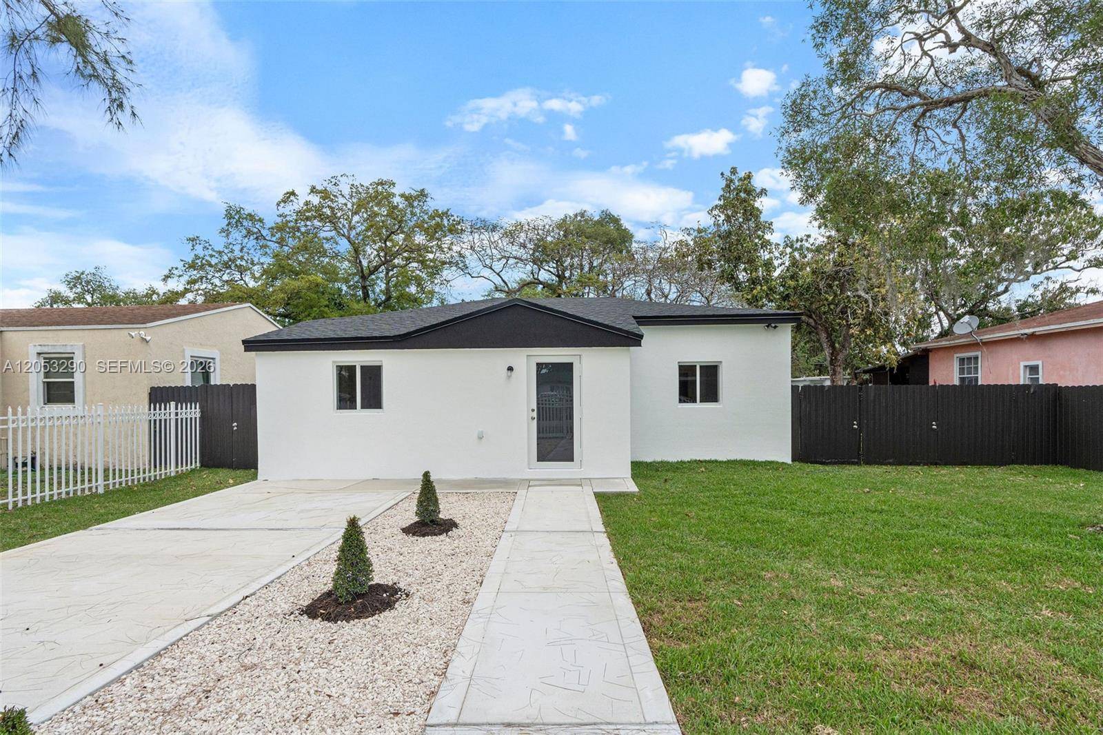 1305 Dunad AvenueOpa-Locka - picture