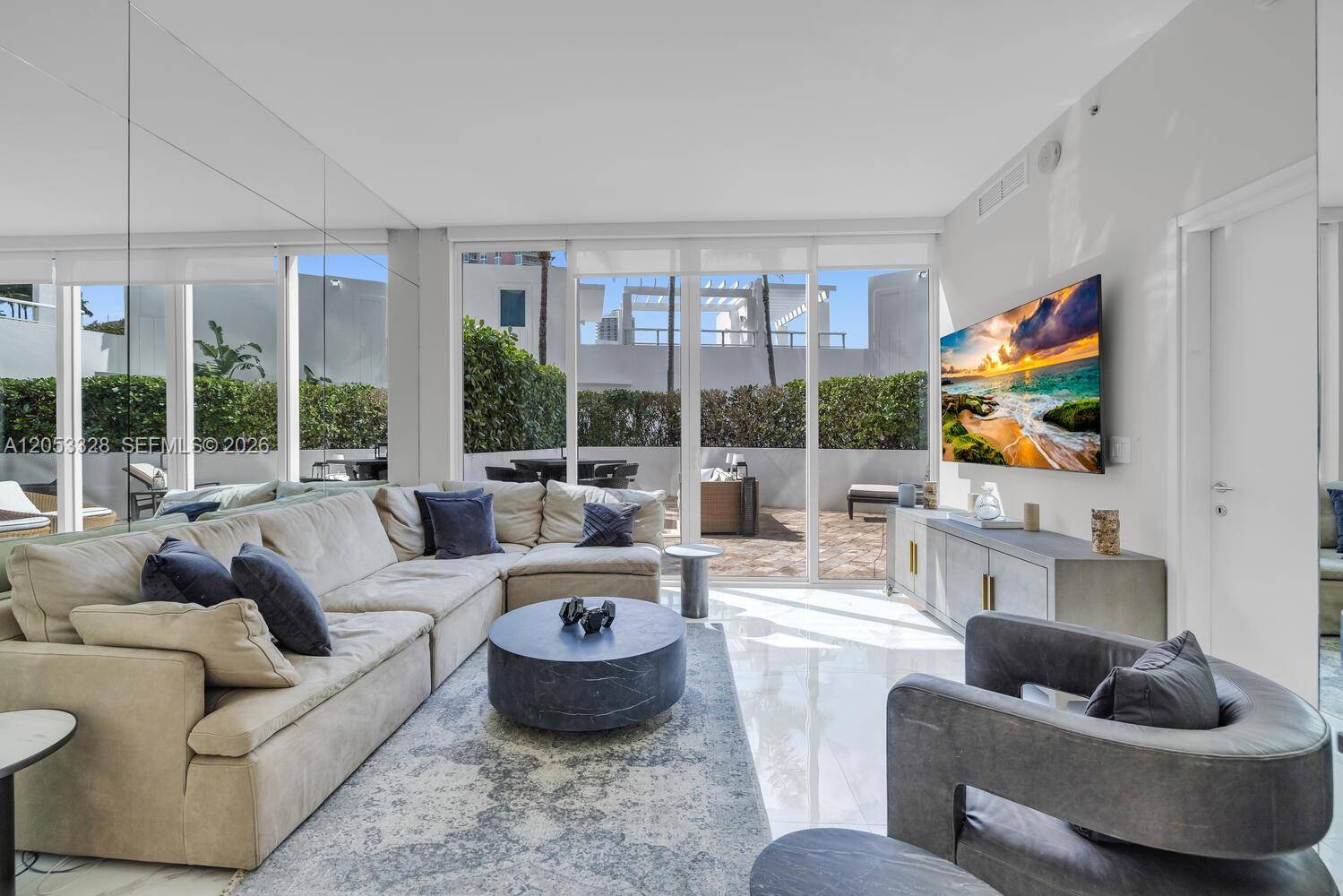 50 S Pointe DrMiami Beach - CONTINUUM ON SOUTH BEACH condo unit 510 - picture