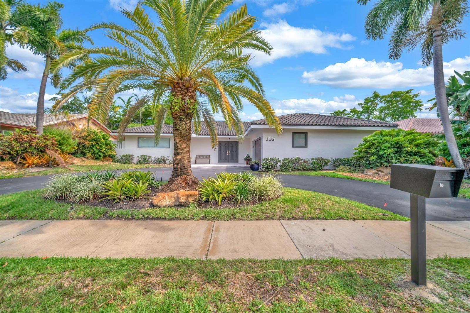 3020 N 34THHollywood - picture