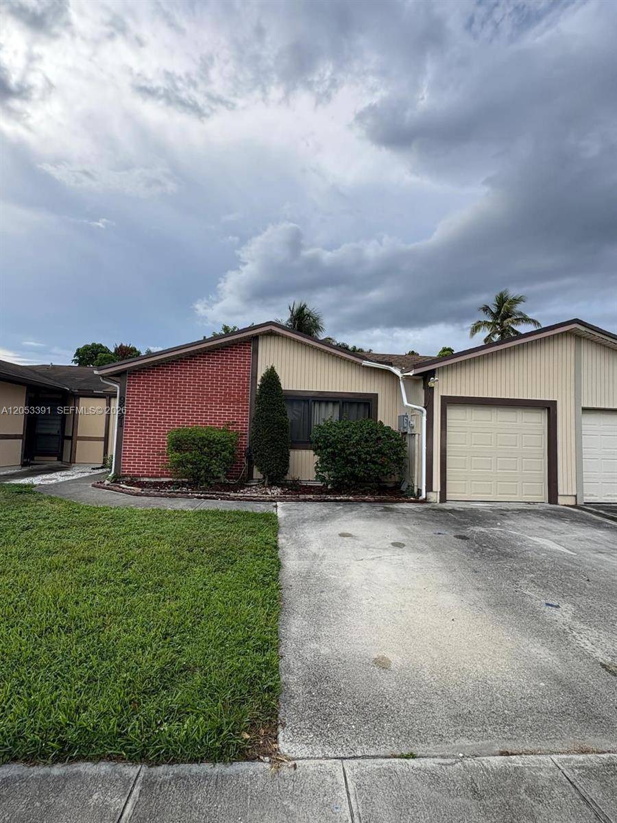 9821 W Elm LnMiramar - MEADOWS OF MIRAMAR PHASE condo unit 9821 - picture