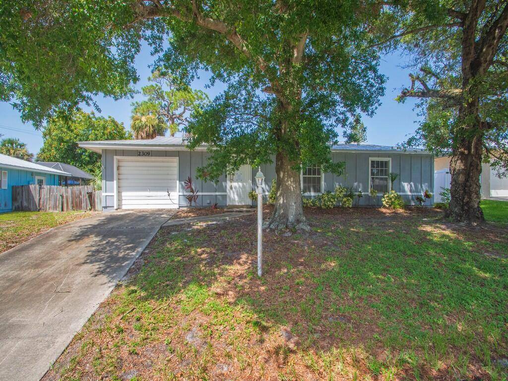 2309 NE 13thJensen Beach - picture