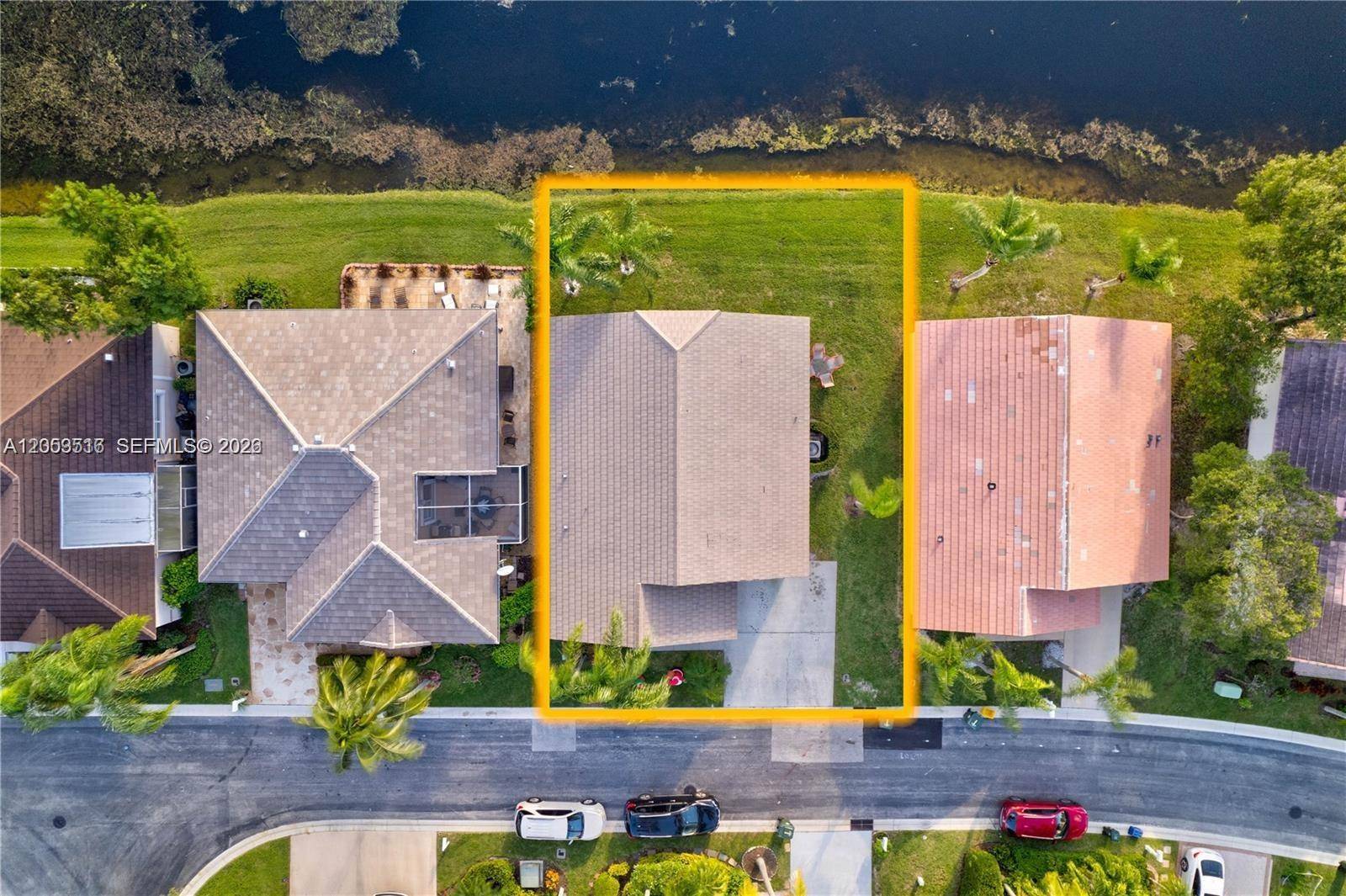 112 Caribe CtGreen Acres - picture
