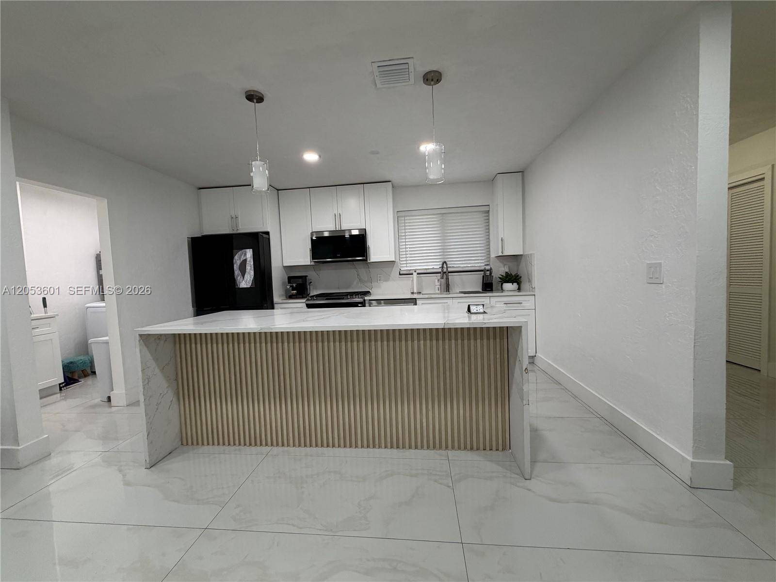 4700 NW 1st CtPlantation - picture