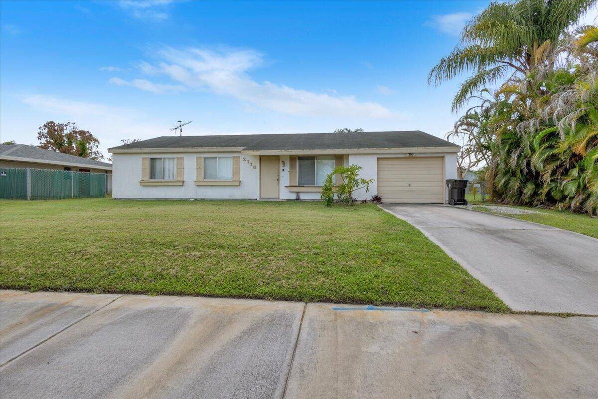 2118 SW AirosoPort St. Lucie - picture