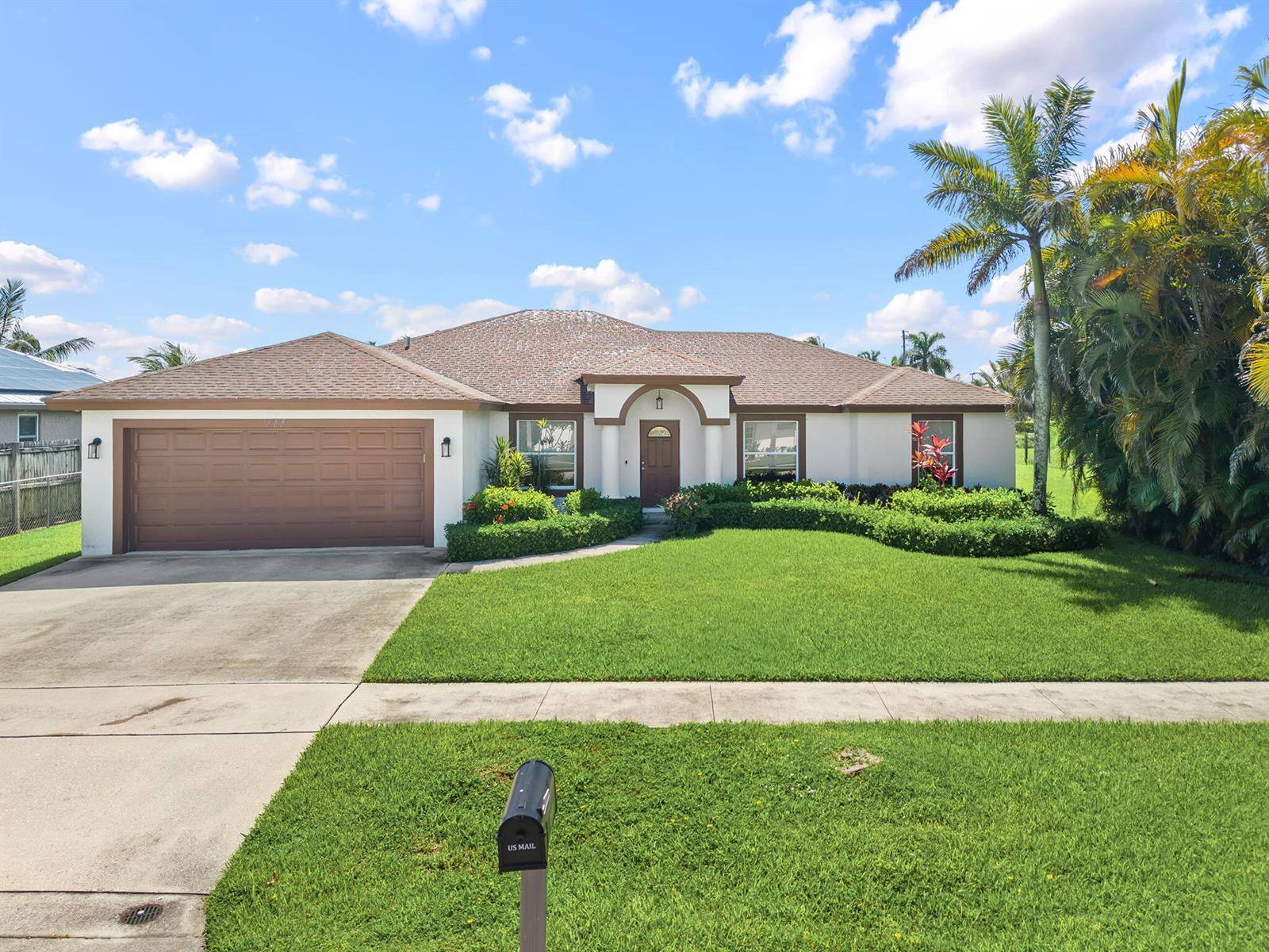 111 Meadow WoodeRoyal Palm Beach - picture