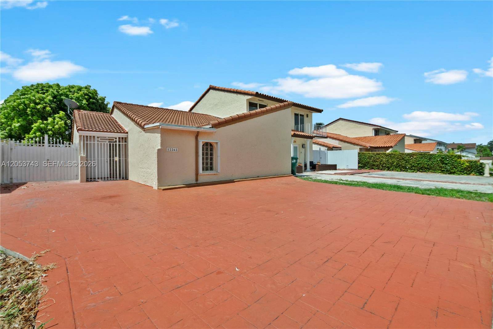 12262 SW 10th StMiami - INTERNATIONAL GARDENS SEC condo unit 3-8AI - picture