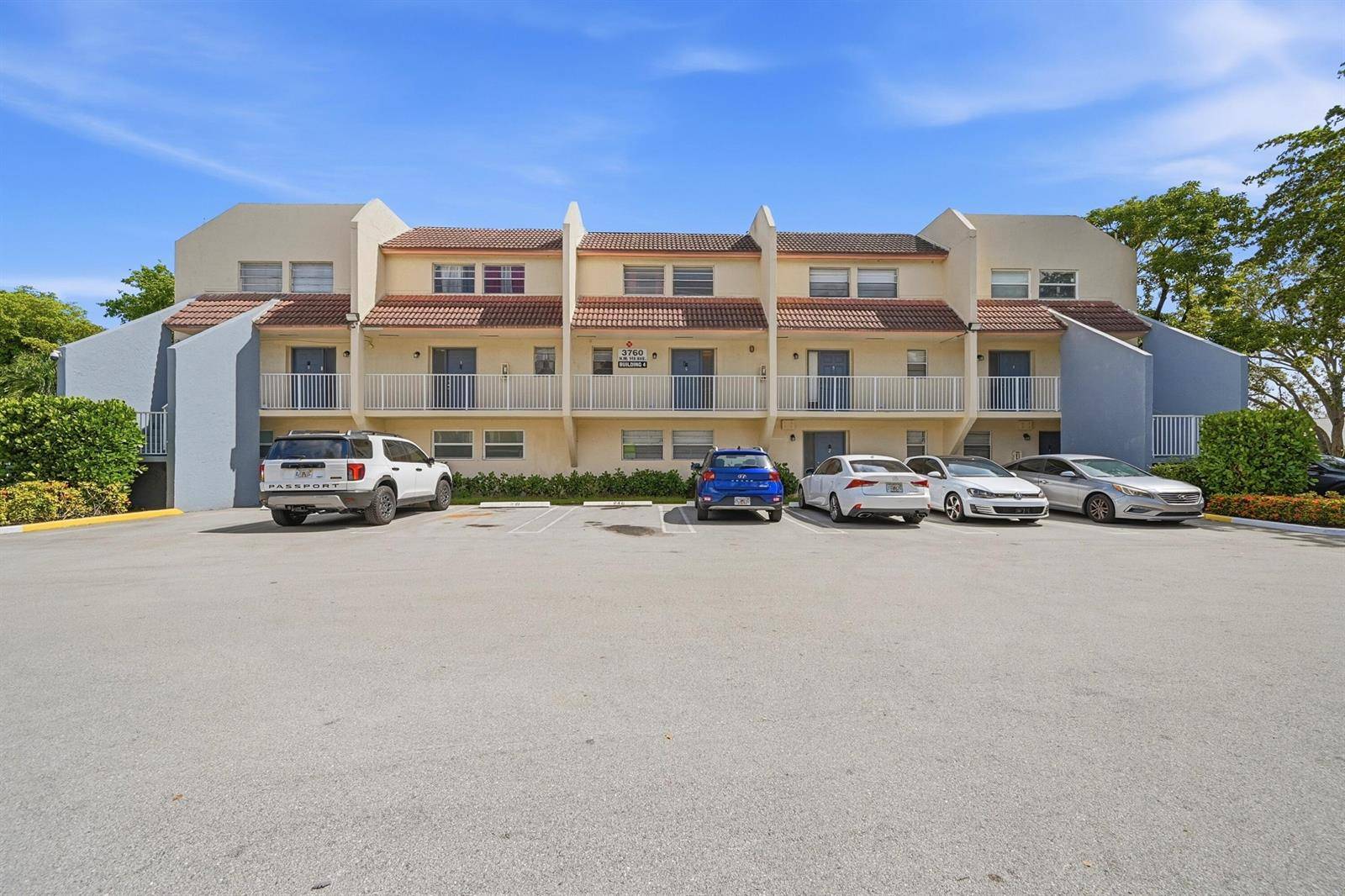 3760 NW 115THCoral Springs - CORAL SPRINGS ESTATE TOWNH condo unit 7-4 - picture