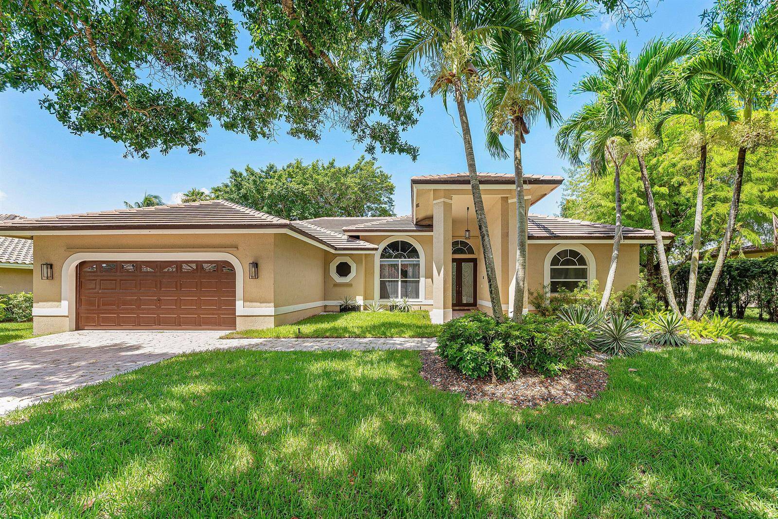 7235 NW 63rdParkland - picture