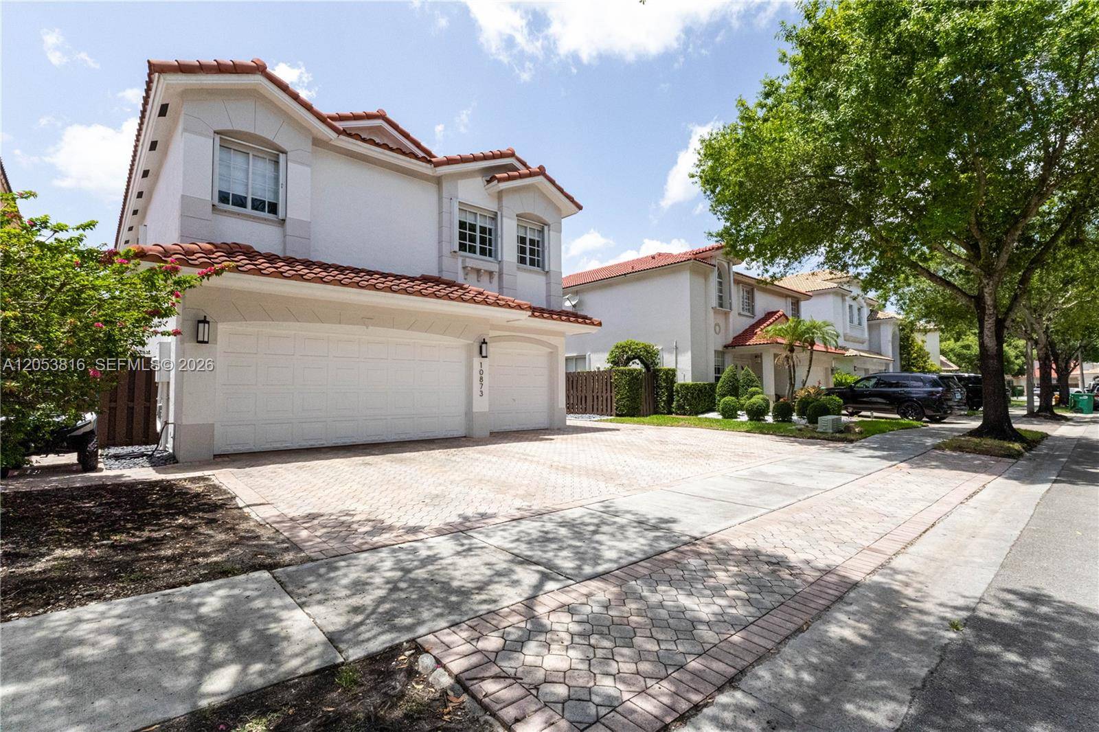 10873 NW 71st StDoral - picture
