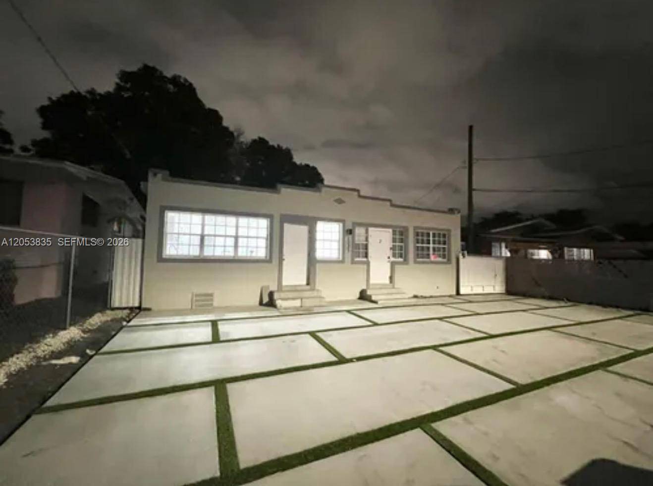 1237 NW 33rd AveMiami - picture